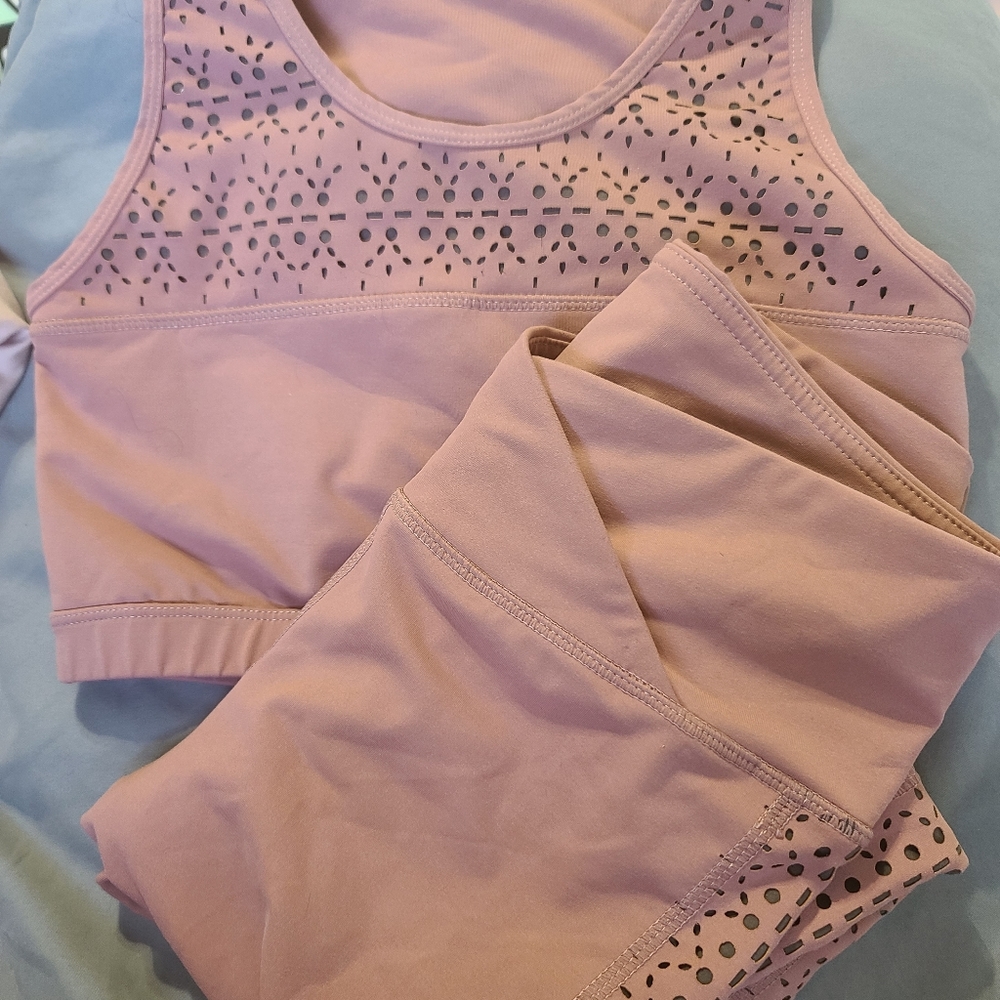 Mauve legging/ sports bra set Small